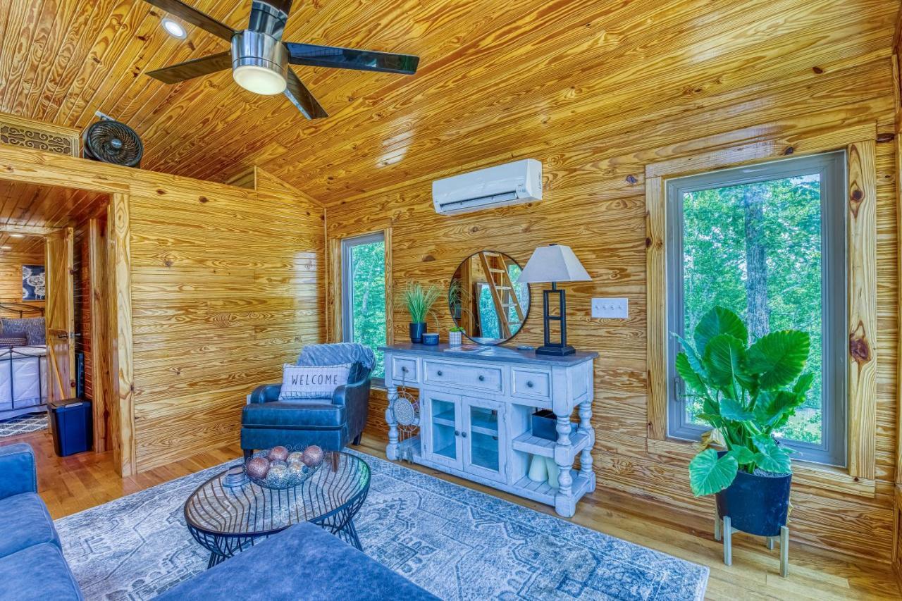 The Gemini-A Dreamy, Waterfront Tiny Cabin Rogersville Экстерьер фото